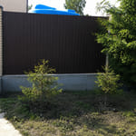Профлист С20, 8017, откатные ворота, автоматика, кирпичный столб, лента