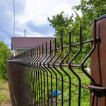 Штакетник 136 с бор. М-образный, трапеция, RAL 8017