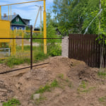 Штакетник 136 с бор. П-образный, трапеция, RAL 8017, в ряд, лента Штакетник 136 с бор. П-образный, трапеция, RAL 8017, в ряд, лента